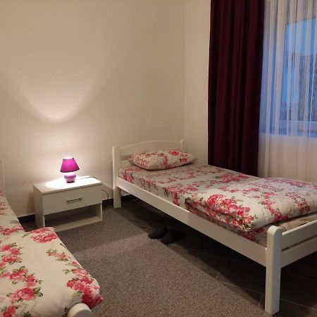 Apartman Amelaa Kulen Vakuf Exteriér fotografie