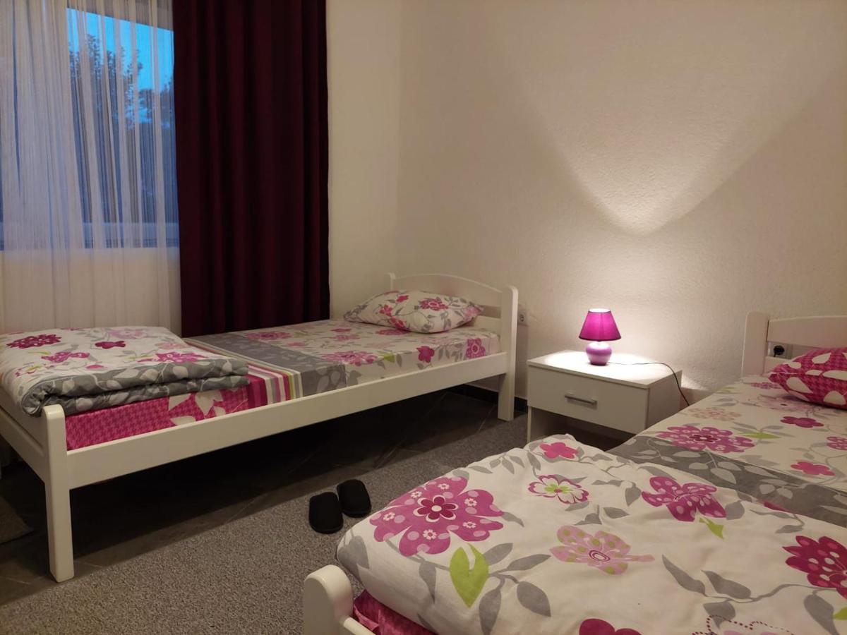 Apartman Amelaa Kulen Vakuf Exteriér fotografie