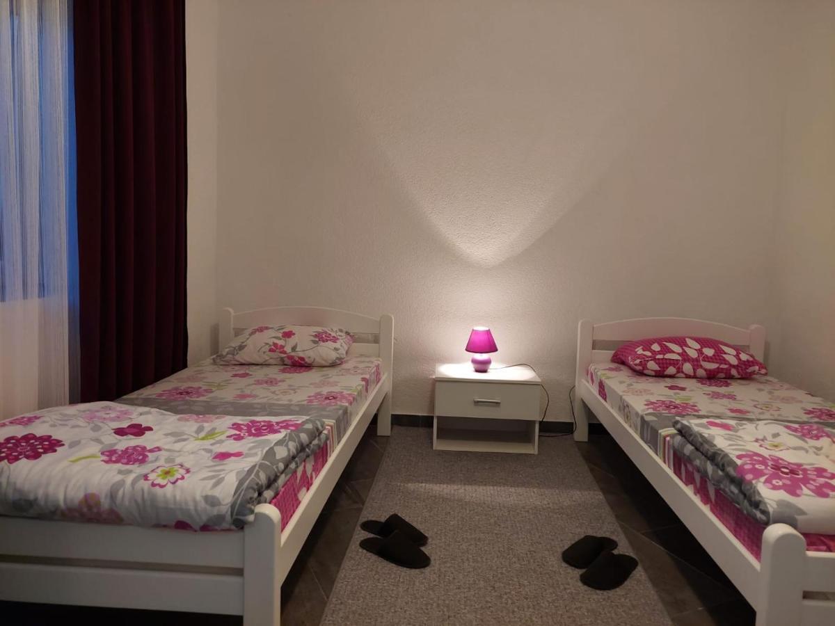 Apartman Amelaa Kulen Vakuf Exteriér fotografie